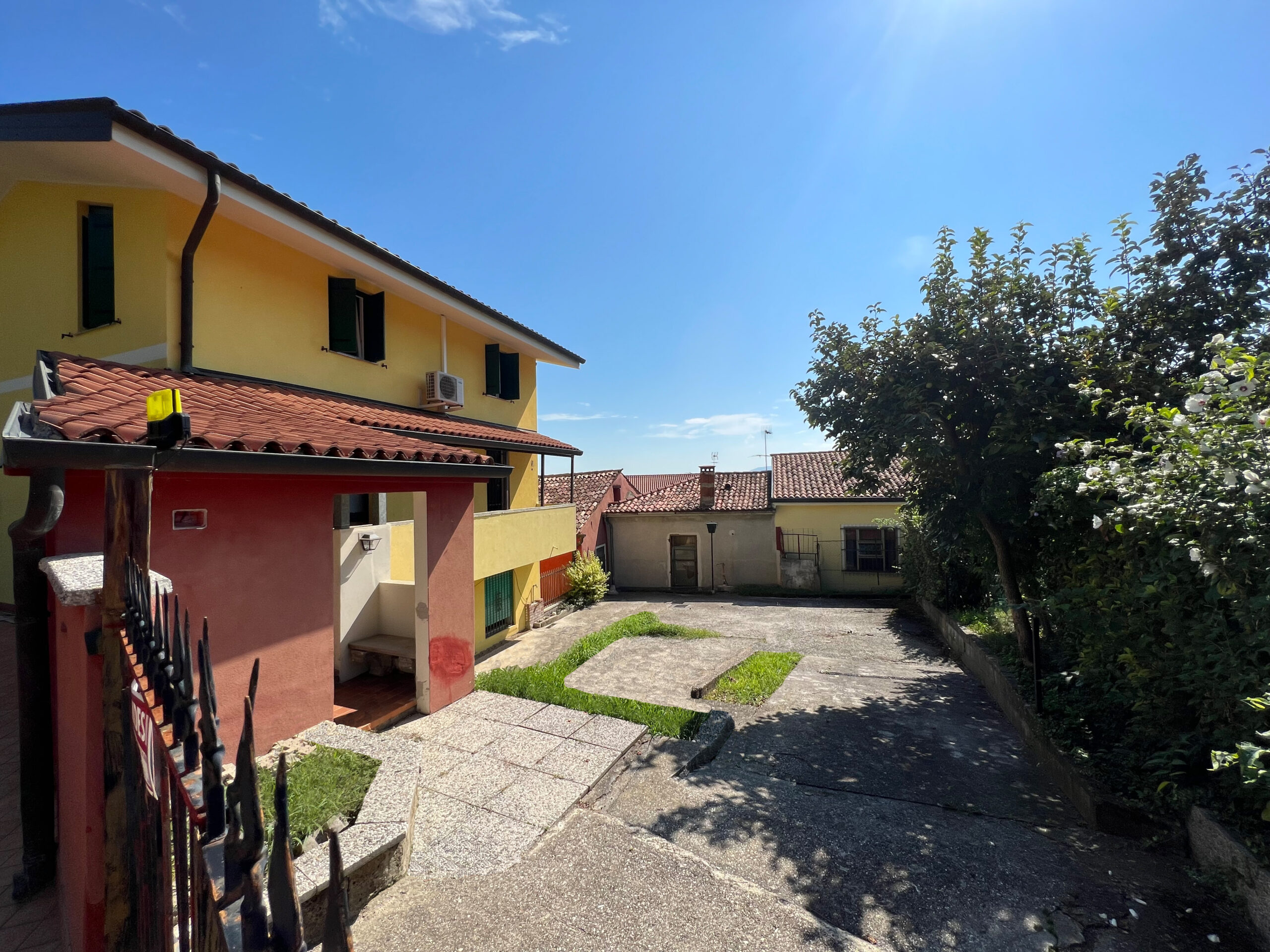 Bicamere con Giardino